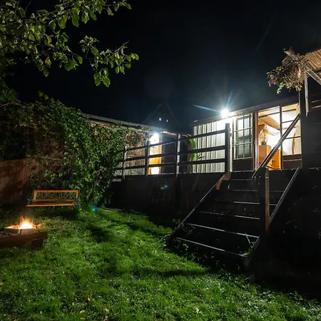 Tiny-house In Paradise - Maringotka V Raji * 투르노브