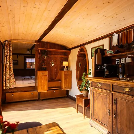 아파트 Tiny-house In Paradise - Maringotka V Raji *