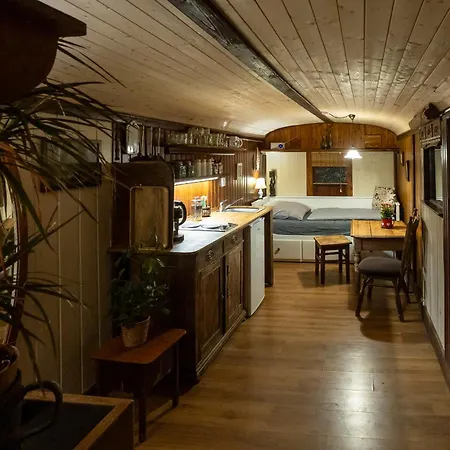 דירה Tiny-house In Paradise - Maringotka V Raji *