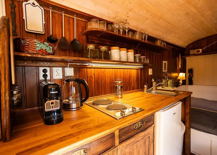 Tiny-house In Paradise - Maringotka V Raji Daire Turnov